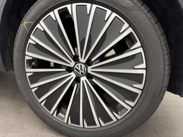 Volkswagen TOUAREG 3.0 TSi eHybrid 4MOTION Elegance ACC Panoramadak Luchtvering 21 Inch IQ Light Camera