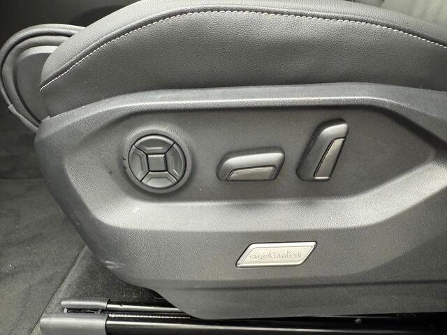 Volkswagen TOUAREG 3.0 TSi eHybrid 4MOTION Elegance ACC Panoramadak Luchtvering 21 Inch IQ Light Camera