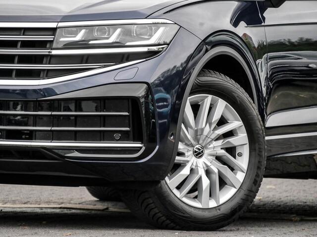Volkswagen TOUAREG 3.0 TDI Elegance Grijs Kenteken ACC Luchtvering Comfortstoelen Trekhaak