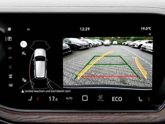 Volkswagen TOUAREG 3.0 TDI Elegance Grijs Kenteken ACC Luchtvering Comfortstoelen Trekhaak