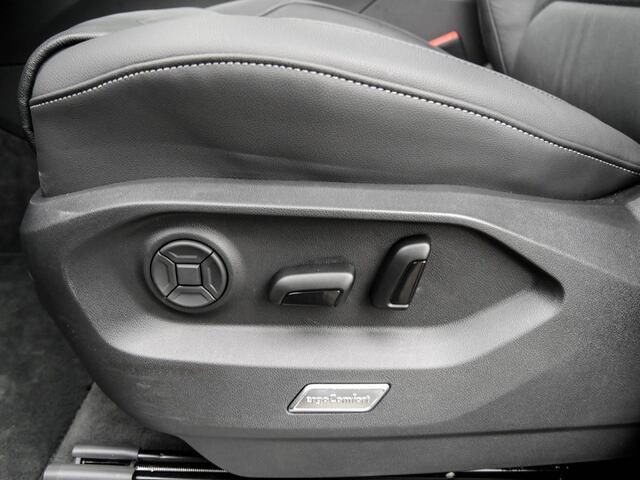 Volkswagen TOUAREG 3.0 TDI Elegance Grijs Kenteken ACC Luchtvering Comfortstoelen Trekhaak