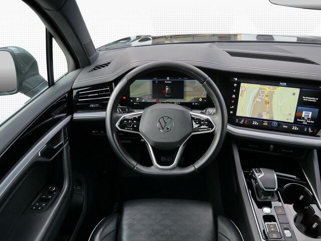 Volkswagen TOUAREG 3.0 TSi eHybrid 4M Elegance ACC Panoramadak Stoelkoeling Memory Trekhaak Camera