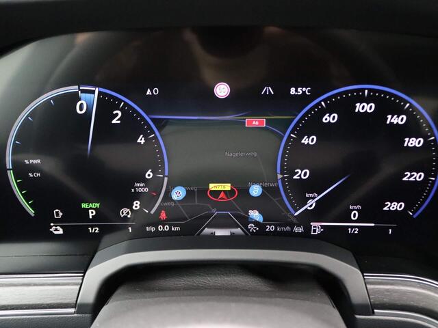 Volkswagen TOUAREG 3.0 TSi eHybrid 4MOTION Elegance 381PK DSG 360 gr. camera, head-up, leder, stoelventilatie, luchtvering, keyless, stoelverwarming&koeling, virtual pedal, alarm, 21'' lichtmetaal