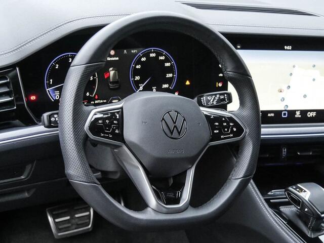 Volkswagen TOUAREG 3.0 TDI R-Line Grijs Kenteken ACC Luchtvering Trekhaak Comfortstoelen Head-Up Display