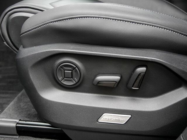 Volkswagen TOUAREG 3.0 TDI R-Line GRIJS KENTEKEN ACC LUCHTVERING TREKHAAK COMFORTSTOELEN HEAD-UP DISPLAY