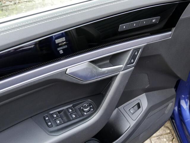 Volkswagen TOUAREG 3.0 TDI R-Line GRIJS KENTEKEN ACC LUCHTVERING TREKHAAK COMFORTSTOELEN HEAD-UP DISPLAY