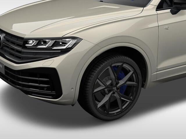 Volkswagen TOUAREG R Edition 3.0 eHybrid 462 pk 8 versn. · Comfort pakket · Nachtzichtassistent (night vision) · Opberg pakket · Trekhaak inclusief aanhangermanoeuvreerhulp 'trailer assist'