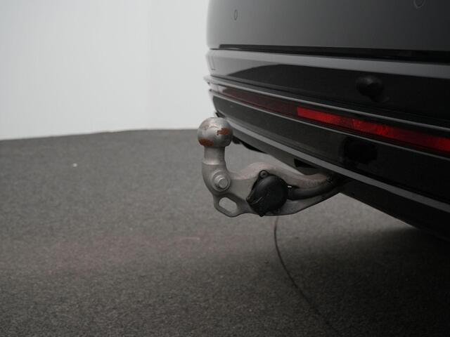 Volkswagen TOUAREG R 3.0 TSi 462 pk eHybrid 4MOTION | GRIJS KENTEKEN | Panoramadak | Trekhaak | Leder | Luchtvering