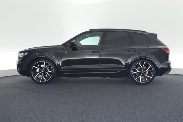 Volkswagen TOUAREG R 3.0 TSi 463pk eHybrid 4MOTION R Edition Trekhaak 360Camera Head-Up Leder Massage Keyless Navigatie Panoramadak