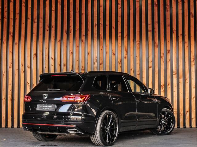 Volkswagen TOUAREG R 3.0 TSi 462PK Automaat 4Motion | BLACK STYLE | PANORAMADAK | LEDER | HEAD-UP | KEYLESS | MASSAGE | VENTILATIE |