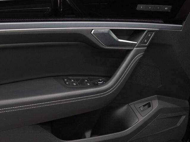 Volkswagen TOUAREG 3.0 TSI R-Line ACC Luchtvering Trekhaak Comfortstoelen Massage Nachtzicht 20 Inch Head-Up