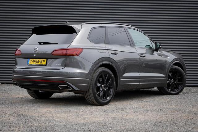 Volkswagen TOUAREG 3.0 TSi 4MOTION R / Pano / Luchtvering / Incl BTW / ACC