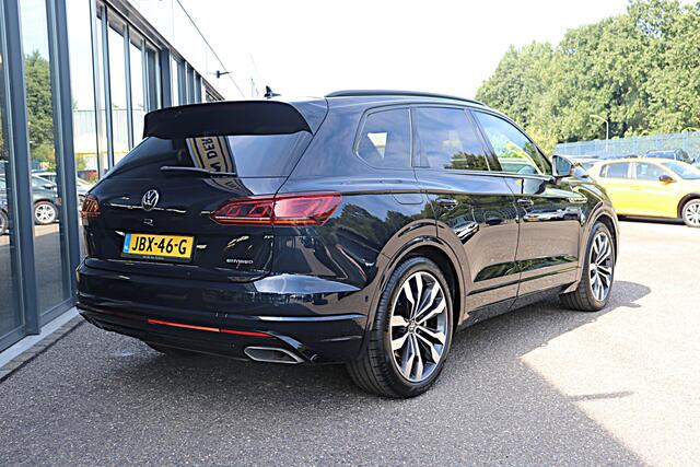 Volkswagen TOUAREG 3.0 TSi 4MOTION R-Line