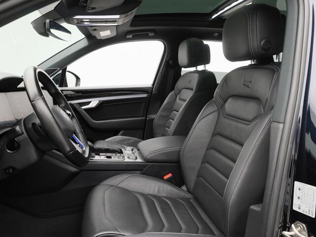 Volkswagen TOUAREG 3.0 TSI 462 PK 4MOTION R | PANO | SOFTCLOSE | STOELVENT. + MASSAGE | LUCHTVERING