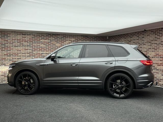 Volkswagen TOUAREG R 3.0 TSi 4MOTION | Puglia| Dak| Massage| Luchtvering| BTW auto|
