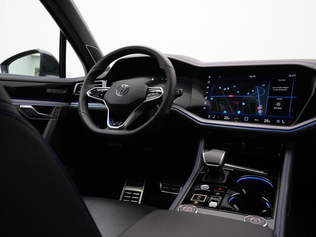 Volkswagen TOUAREG 3.0 TSi 462 pk Tiptronic eHybrid 4MOTION R | Panoramadak | Nachtzicht | Trekhaak | Stoelventilatie | DYNAUDIO | Bekleding Leder Puglia | 22 inch