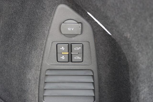 Volkswagen TOUAREG 3.0 TSI eHybrid 4Motion Atmosphere 380pk Tiptronic