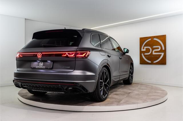 Volkswagen TOUAREG R 3.0 TSi eHybrid 4MOTION R 463PK | 2025 DIRECT LEVERBAAR | VOL OPTIE!