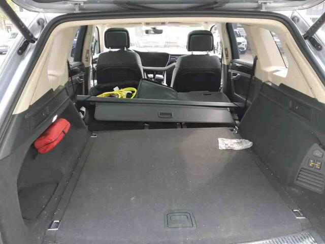 Volkswagen TOUAREG 3.0 TSi eHybrid 4MOTION Atmosphere | Wordt verwacht | Pano | Trekhaak | Massage