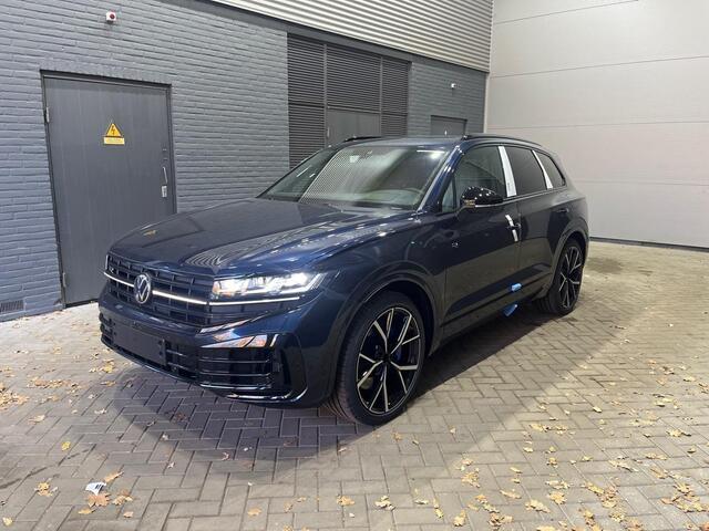 Volkswagen TOUAREG 3.0 TSi eHybrid 4MOTION R Edition | NIEUW | Luchtvering | Head-Up | 22 Inch | Massage | Schuifdak | Trekhaak