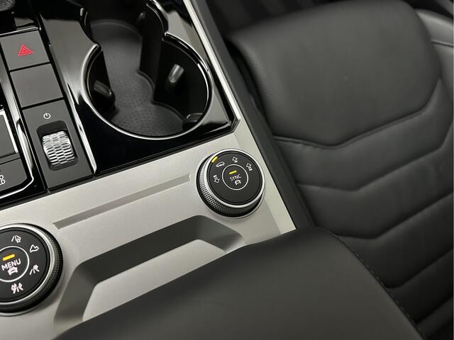 Volkswagen TOUAREG R 3.0 TSI 462PK E-Hybrid | Luchtvering | Puglia Leder | Panorama | ACC | Trekhaak | 22'' | Stoelventilatie | Nachtzicht | Head-Up | Standkachel | Ergo-Comfort | Sfeerverlichting | 4-Zone Clima | Stuurverwarming | Black-Optic | Dodehoek | Lane-Assist | Car