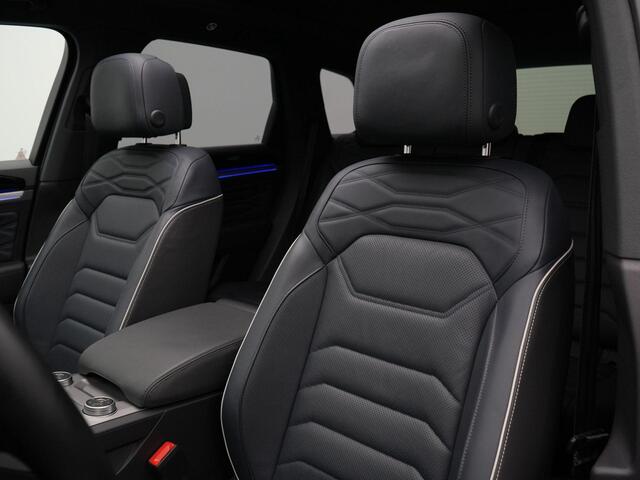 Volkswagen TOUAREG Elegance 3.0 TSi 381 pk tiptronic eHybrid 4MOTION | Panoramadak | Puglia leder | Geheugenstoelen | Rondomzicht camera | Stoelventilatie