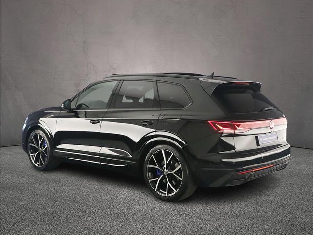 Volkswagen TOUAREG R Edition 3.0 TSI eHybrid 462pk Tiptronic Trekhaak, Luchtvering, Lederen bekleding, Panoramadak, Head up display, DYN audio, Adaptive cruise control