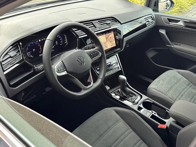 Volkswagen TOURAN 1.5 TSI 150pk DSG Highline 7-persoons | Dode hoek | Virtual cockpit | Navi | Rijklaar incl. garantie
