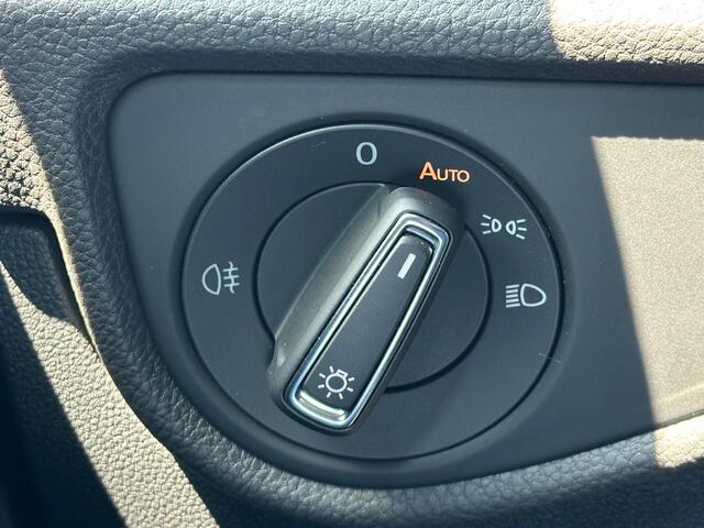 Volkswagen TOURAN 1.5 TSI 150pk DSG R-line Highline | Led | Trekhaak | Dode hoek | Camera | Keyless | Rijklaar incl. garantie