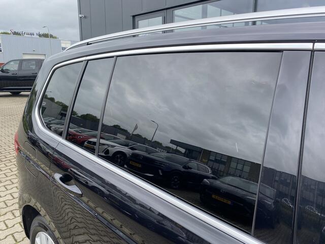 Volkswagen TOURAN 1.2 TSI Highline 7p Trekhaak & Apple carplay