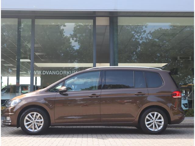 Volkswagen TOURAN 1.2 TSI Connected Series 7 Persoons