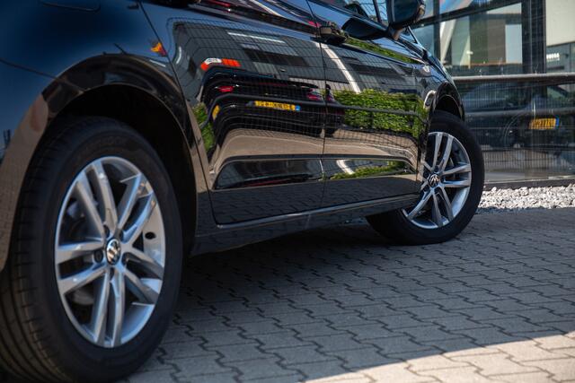 Volkswagen TOURAN 1.5 TSI Comfortline Business 7p , Adap. cruise, Virtual cockpit, Achteruitrijcamera,