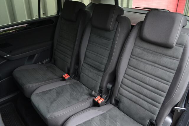 Volkswagen TOURAN 1.4 TSI DSG Highline LED/ACC/Trekhaak/Automaat