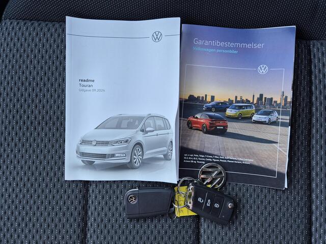 Volkswagen TOURAN 1.5 TSI Comfortline Business 7p Automaat / Keyless-pakket / Adaptief cruise control / Apple Carplay Android Auto / Stoelverwarming / Elektrische bedienbare achterklep / Keyless Entry/Start / Climate control /