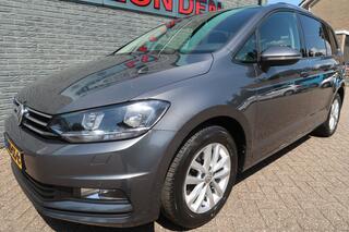 volkswagen-touran-1.4-tsi-highline-