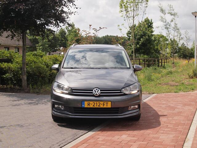 Volkswagen TOURAN 1.4 TSI Highline 7persoons | Automaat | Trekhaak | Parkeersensoren | Cruise Control |
