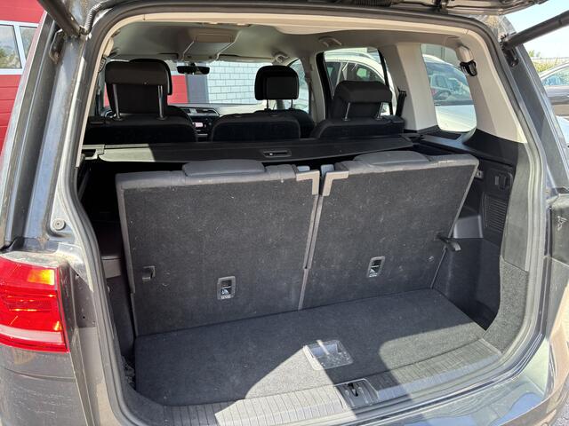 Volkswagen TOURAN 1.5 TSI 150PK Comfortline Business 7p CAMERA / STOELVERW / DAB+ / ACC / PDC / BLUETOOTH / CRUISE / NL-AUTO