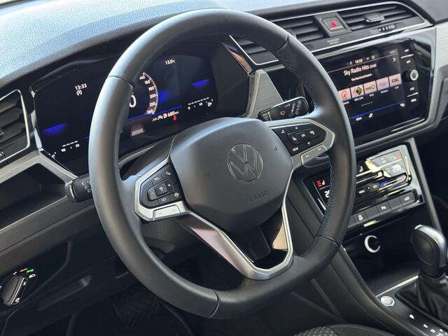 Volkswagen TOURAN 1.5 TSI 150PK 7P CARPLAY NAVI CAMERA LED ELEK.KLEP VIR.COCKPIT DODE.HOEK DET. STOELVERW KEYLESS 7P 7PERS 09/2024 "Volkswagen rijden begint bij Topautos.nl - 75 topmodellen direct op voorraad!"