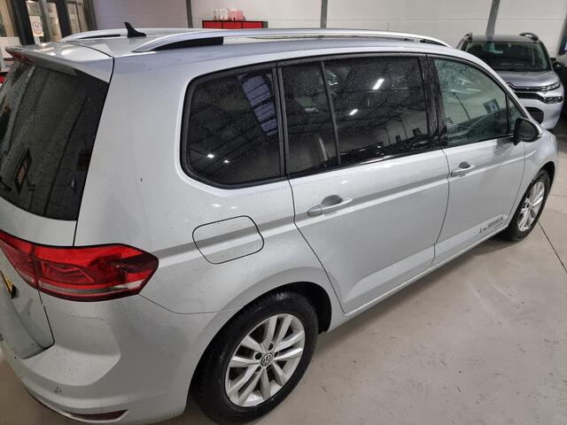 Volkswagen TOURAN 1.4 TSI Connected Series Pdc | Lmv | Panoramadak | Trekhaak | Keyless