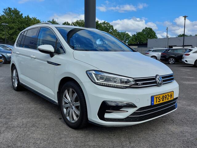 Volkswagen TOURAN 1.4 TSI 150pk DSG Highline Business R-Line 7-Persoons | Navi | Clima | Adap.Cruise | Led Koplampen | Pdc V+A+Camera | Licht+Regensensor | Privacy Glass | 17''lm