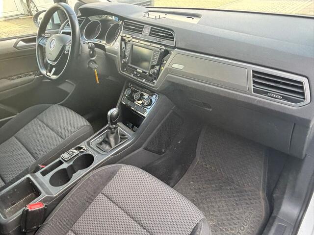 Volkswagen TOURAN 2.0 TDI SCR AUTOMAAT / DAELER ONDERHOUDEN