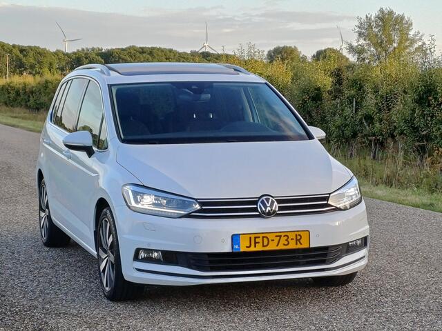 Volkswagen TOURAN 1.5 TSI Highline /Pano/Trekh./Camera/Digi Dash/18"/