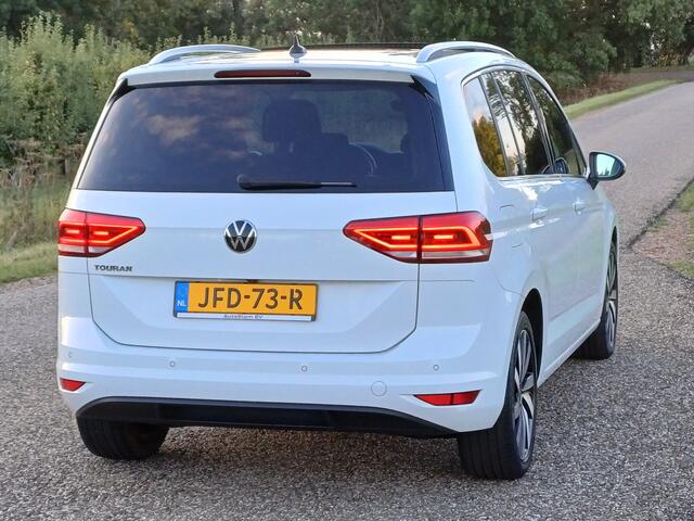 Volkswagen TOURAN 1.5 TSI Highline /Pano/Trekh./Camera/Digi Dash/18"/