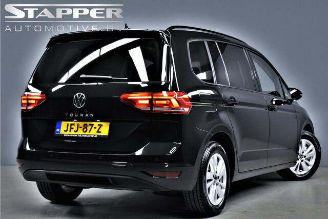 Volkswagen TOURAN 1.5 TSI 150pk Automaat Comfortline Business 7-Pers 1e Eig. Dealer OH Pano/Camera/Keyless/Virtual/Navi/Led/Pdc