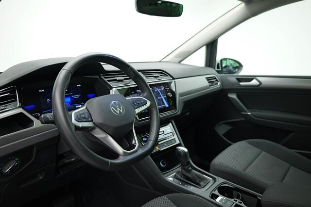 Volkswagen TOURAN 1.5 TSI Highline Business R 7p |Pano|Dodehoek|ACC|Camera|