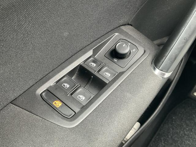 Volkswagen TOURAN 1.4 TSI 150pk Comfortline Stoel/Stuurverw. Carplay Adap.Cruise Nav/Cam Onderhouden!