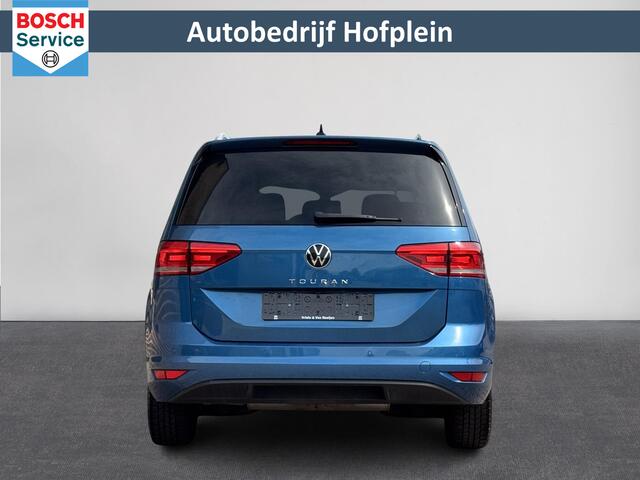 Volkswagen TOURAN 1.5 TSI Active 7 Persoons | Climate Control | Virtual Cockpit | Cruise Control | Navigatie | Apple Carplay/Android Auto | Stoelverwarming | Dodehoek detectie | ( Vestiging - Vianen Tel: 0347-371248 )