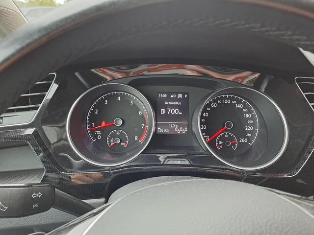 Volkswagen TOURAN 1.4 TSI Connected Series, R-line, 7-Persoons, Trekhaak, Apple Carplay/ Andriod auto, ACC,