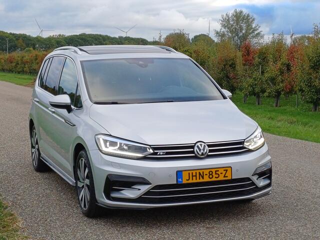 Volkswagen TOURAN TSI Highline Business R-Line 7Pers. /Pano/Trekh./Camera/Navi/