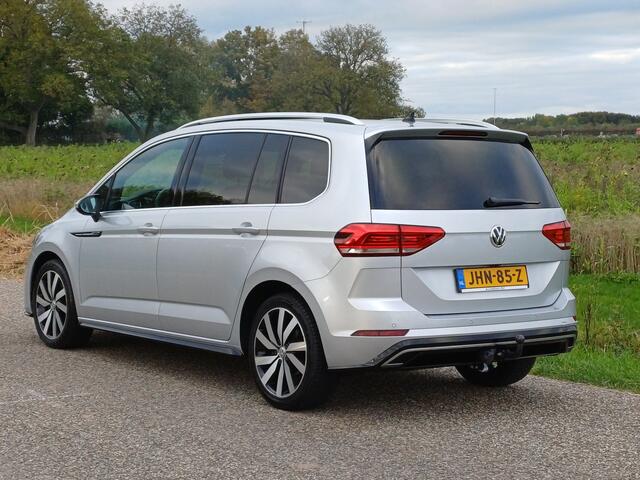 Volkswagen TOURAN TSI Highline Business R-Line 7Pers. /Pano/Trekh./Camera/Navi/
